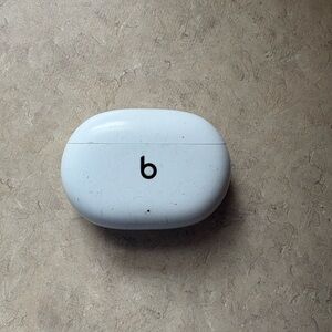 Beats Studio White Earbuds